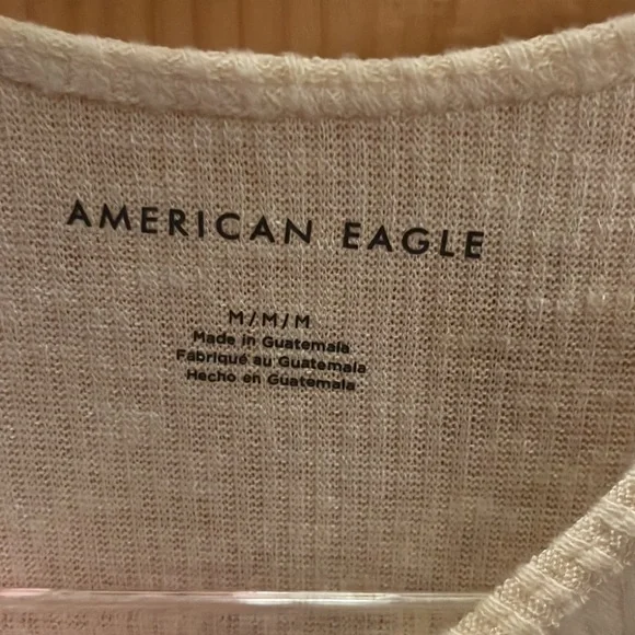 American Eagle Women’s cropped Top - Picture 3 of 4